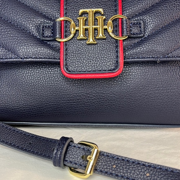 Gold monogram Tommy Hilfiger navy quilted crossbody - Picture 2 of 4